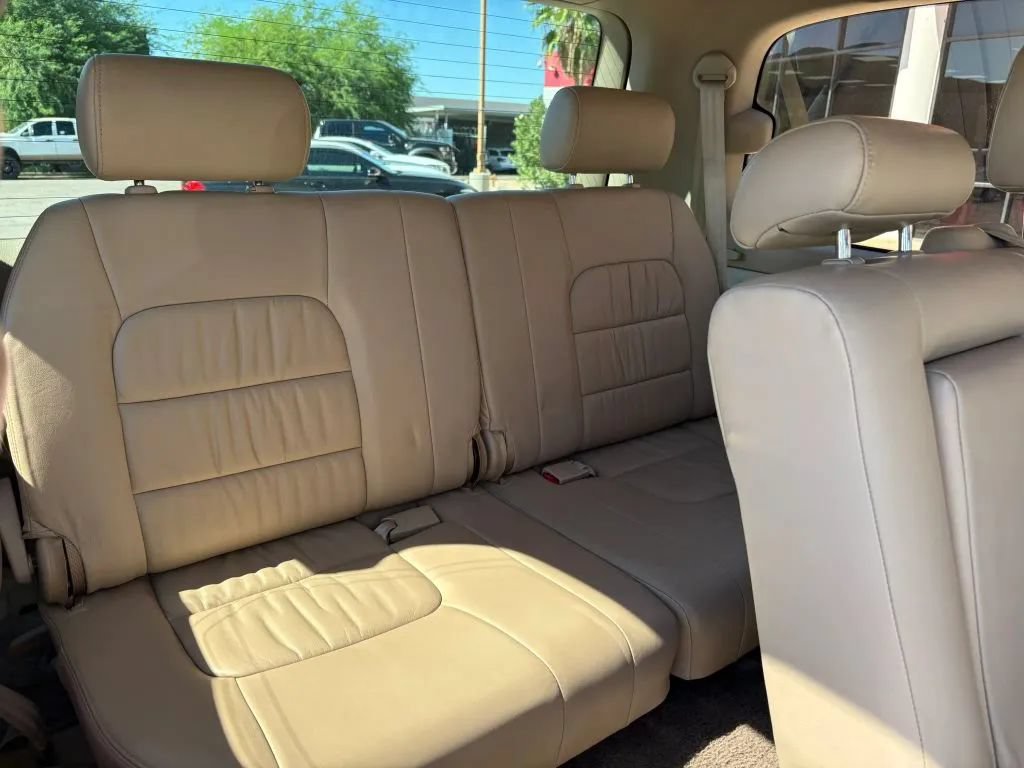 Used 2001 Lexus LX 470 4WD image 16