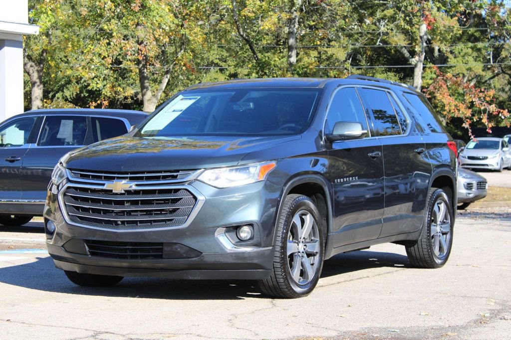 Used 2018 Chevrolet Traverse LT image 3