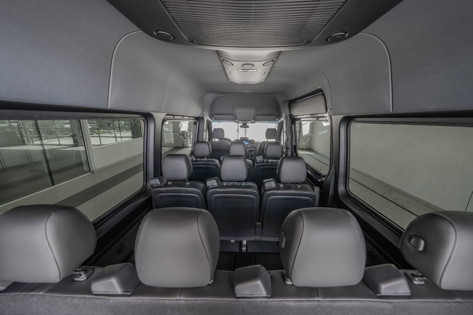 Used 2025 Mercedes-Benz Sprinter 2500 image 26