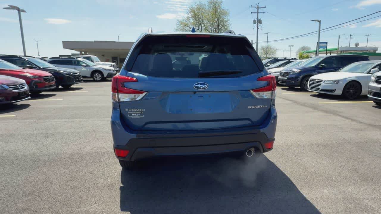 Certified 2023 Subaru Forester Limited AWD/4WD image 7