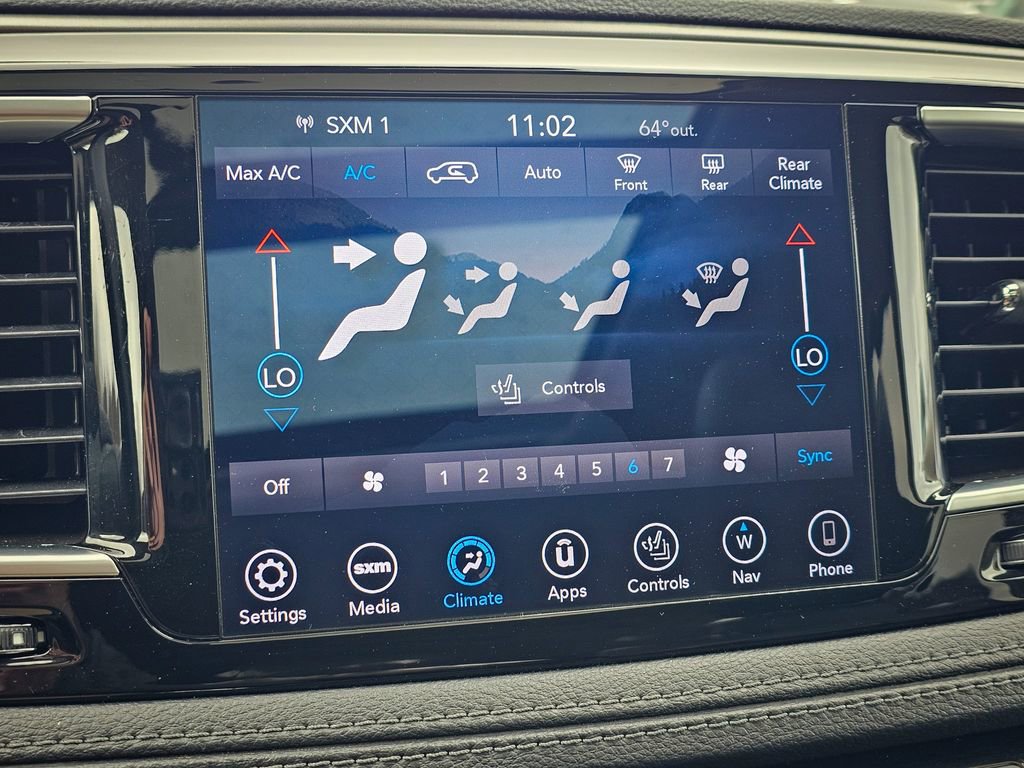 Used 2019 Chrysler Pacifica Limited FWD image 25