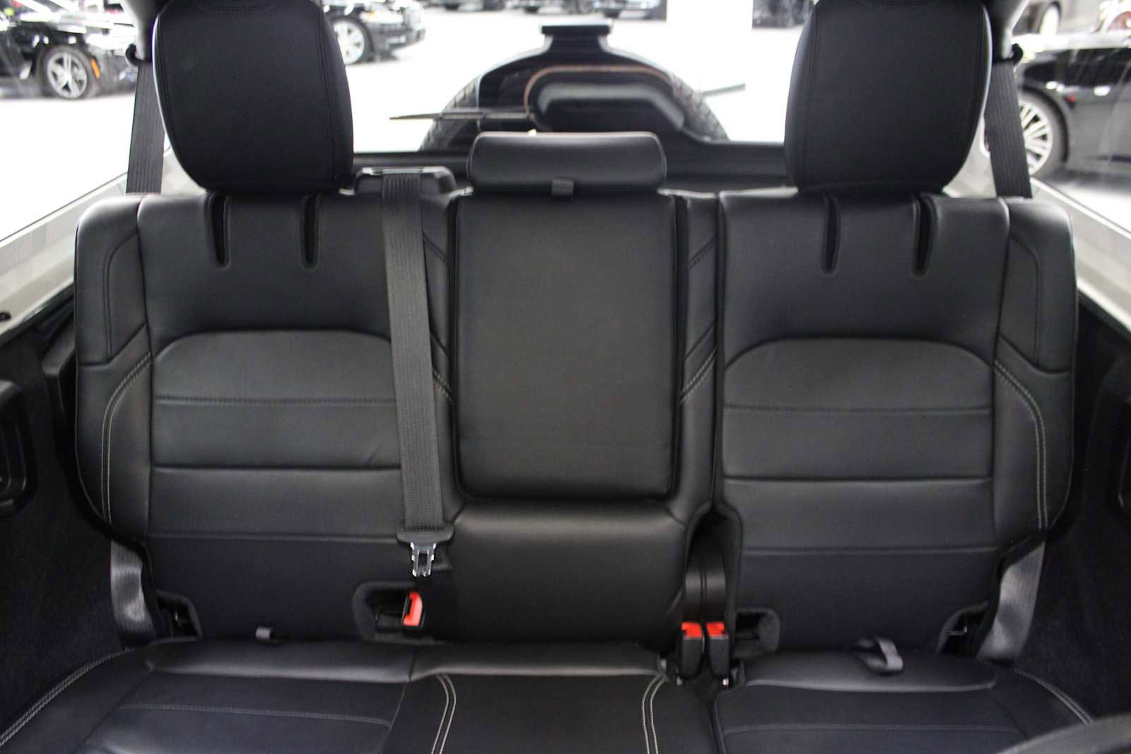 Used 2023 Jeep Wrangler Unlimited Sahara w/ Cold Weather Group AWD/4WD image 38