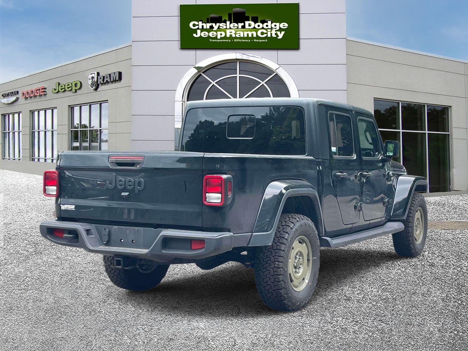 Used 2022 Jeep Gladiator Sport AWD/4WD image 6