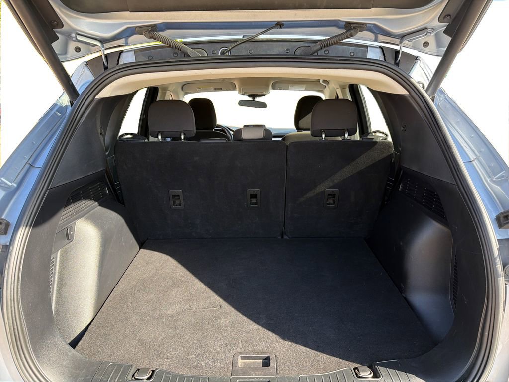 Used 2022 Ford Escape SE w/ Convenience Package FWD image 13