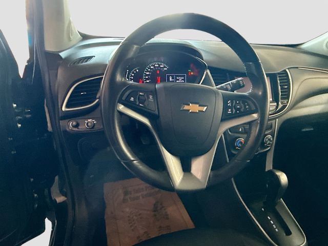 Used 2020 Chevrolet Trax LT w/ Driver Confidence Package image 12