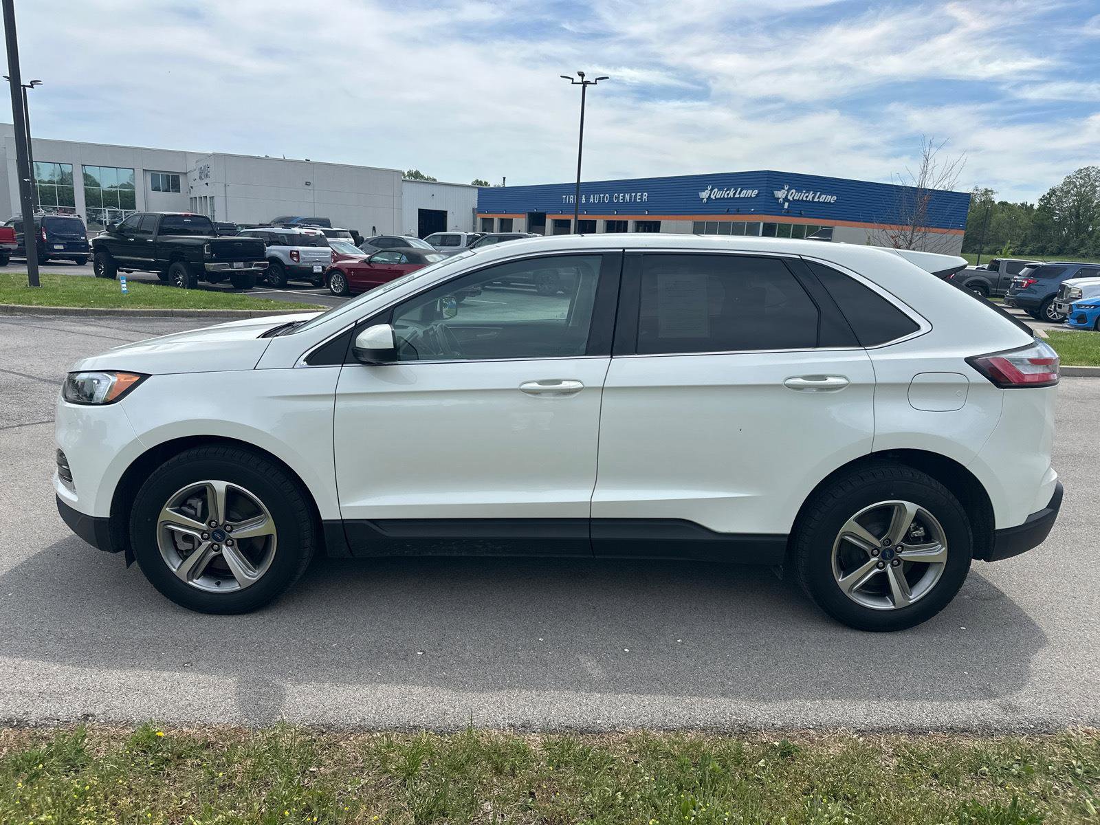Certified 2022 Ford Edge SEL w/ Convenience Package AWD/4WD image 11