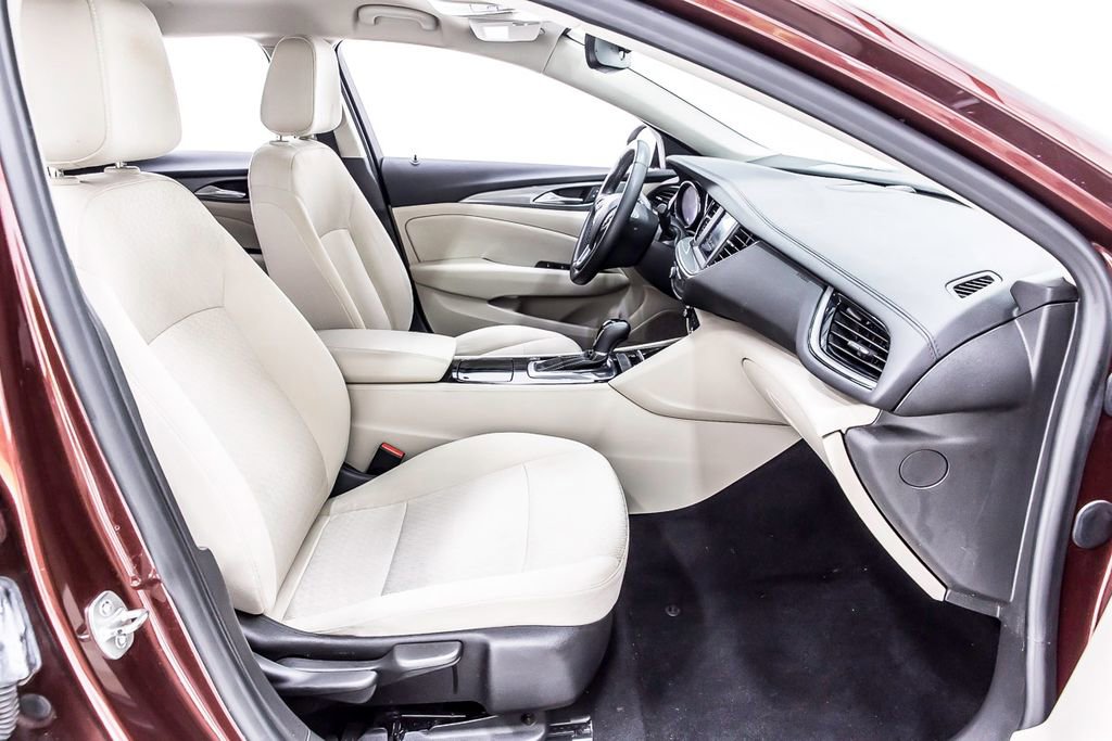 Used 2019 Buick Regal Preferred w/ Driver Confidence Package I image 31