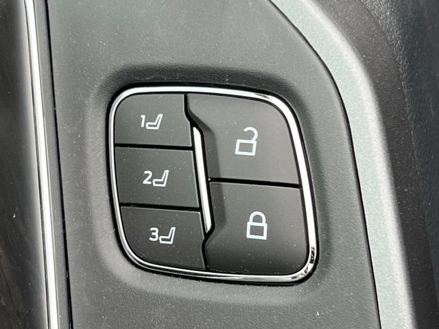 New 2026 Ford F550 4x4 Crew Cab image 15