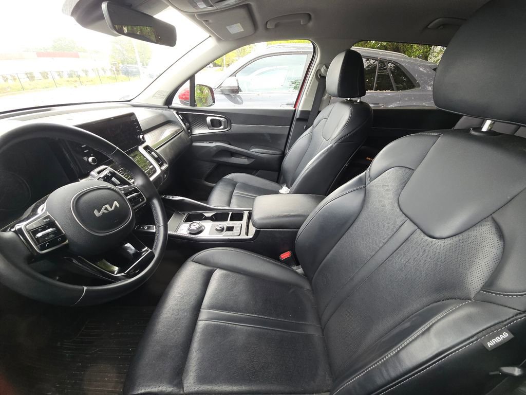 Used 2023 Kia Sorento EX image 5