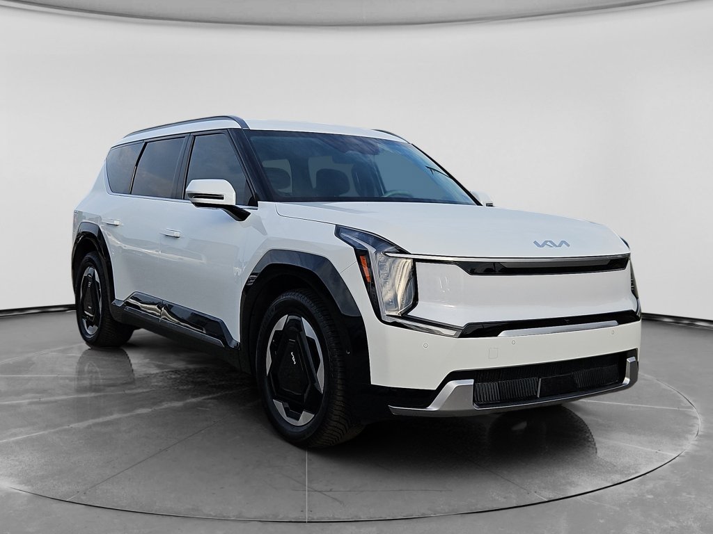 Used 2024 Kia EV9 Land AWD/4WD image 4