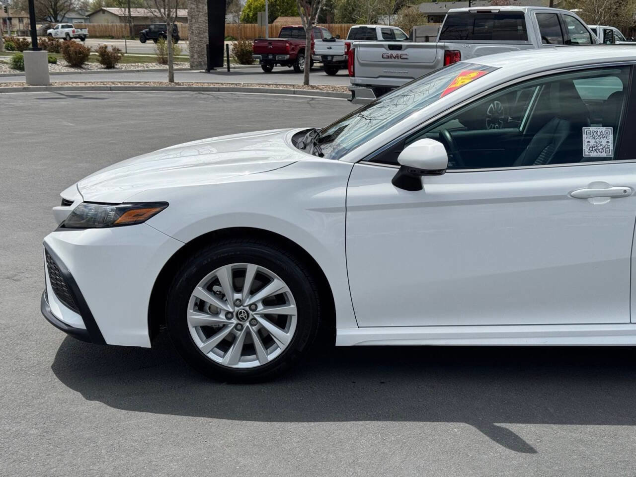 Used 2024 Toyota Camry SE FWD image 11