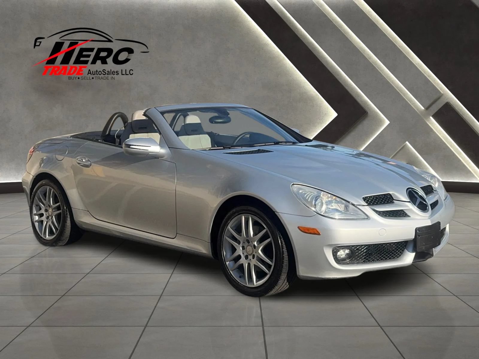 Used 2009 Mercedes-Benz SLK 300 image 1