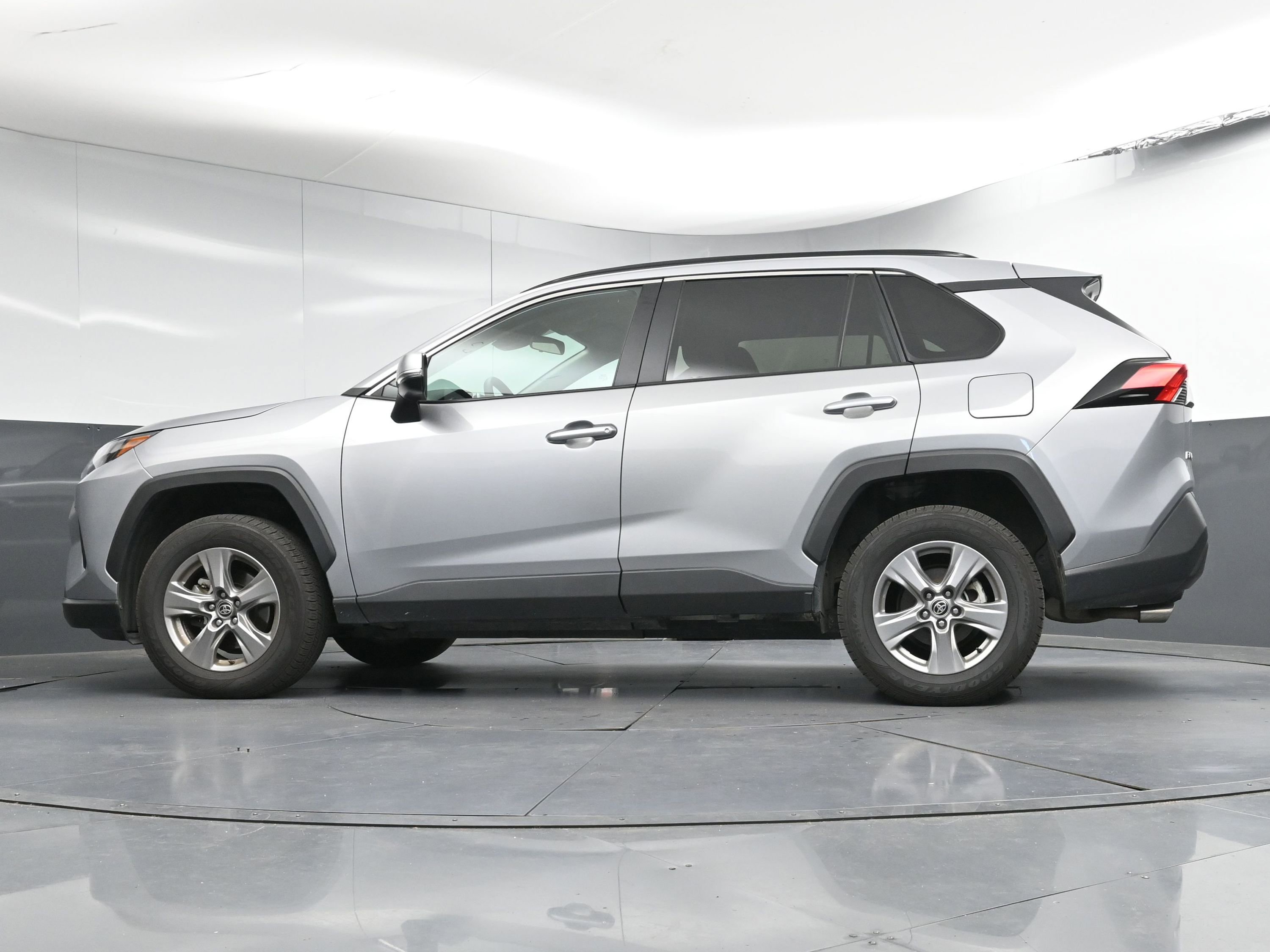 Certified 2024 Toyota RAV4 XLE image 28