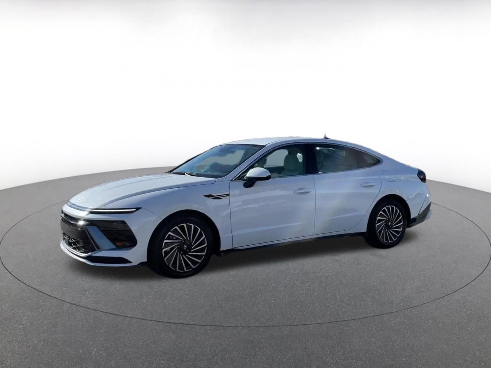 Used 2025 Hyundai Sonata SEL FWD image 8