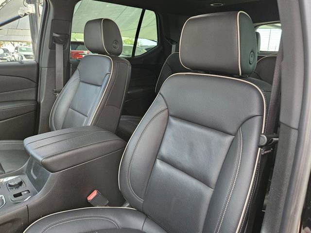 Used 2023 Chevrolet Traverse Premier w/ Redline Edition image 12