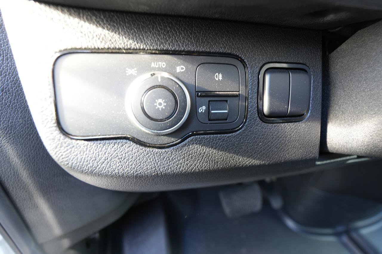 Used 2024 Mercedes-Benz Sprinter 2500 image 16