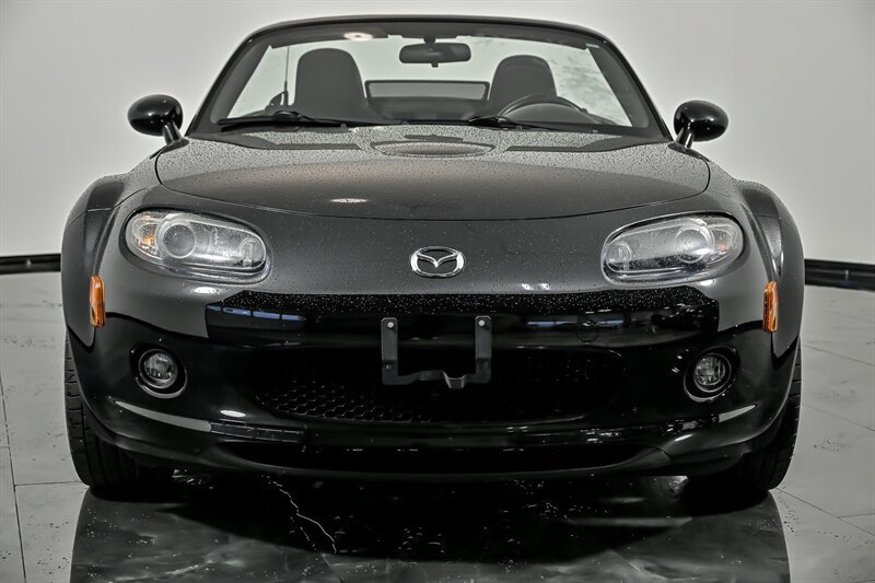 Used 2007 MAZDA MX-5 Miata Touring w/ Suspension Pkg RWD image 4