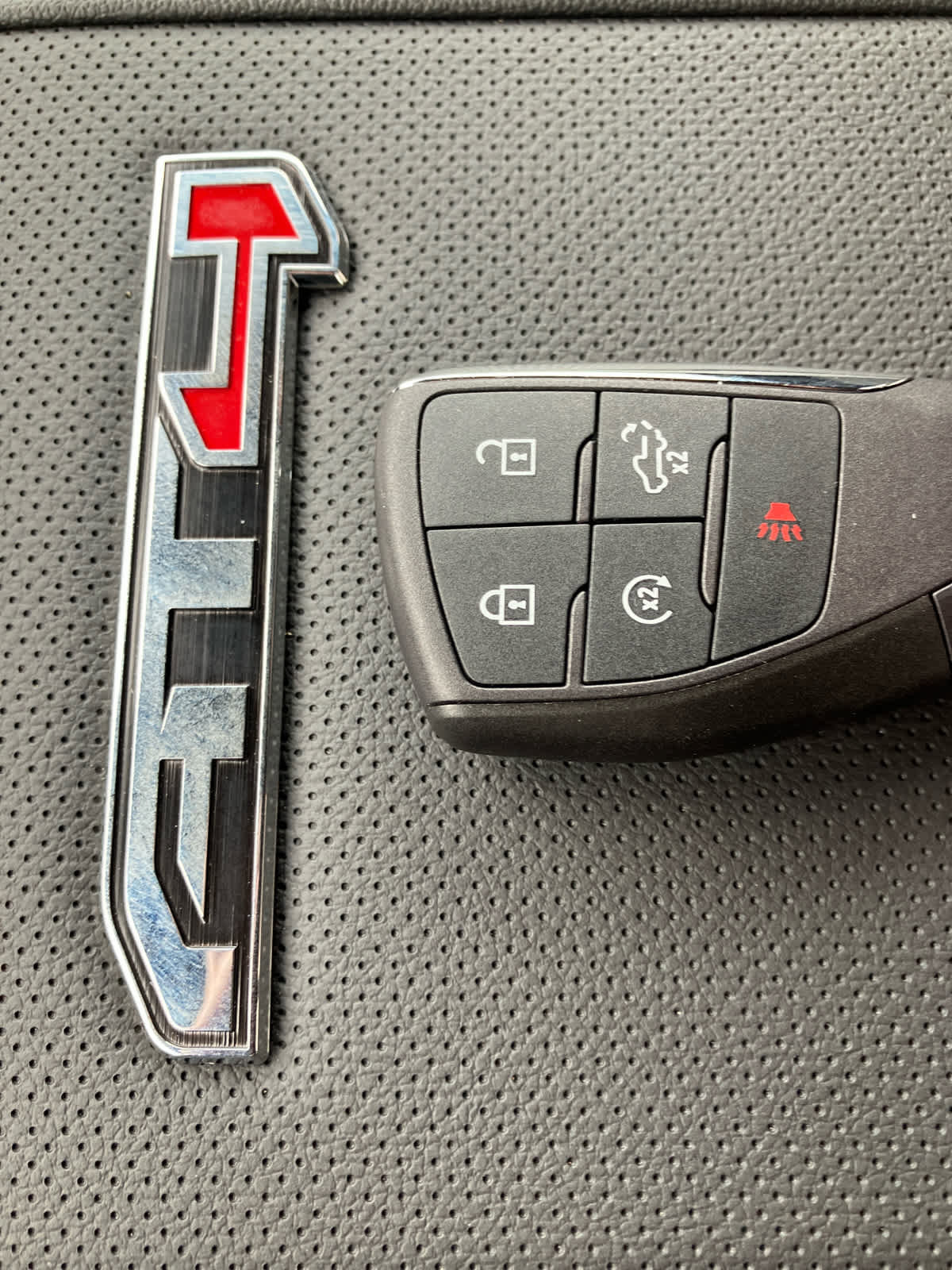 New 2026 GMC Sierra 2500 AT4 w/ AT4 Premium Plus Package image 39