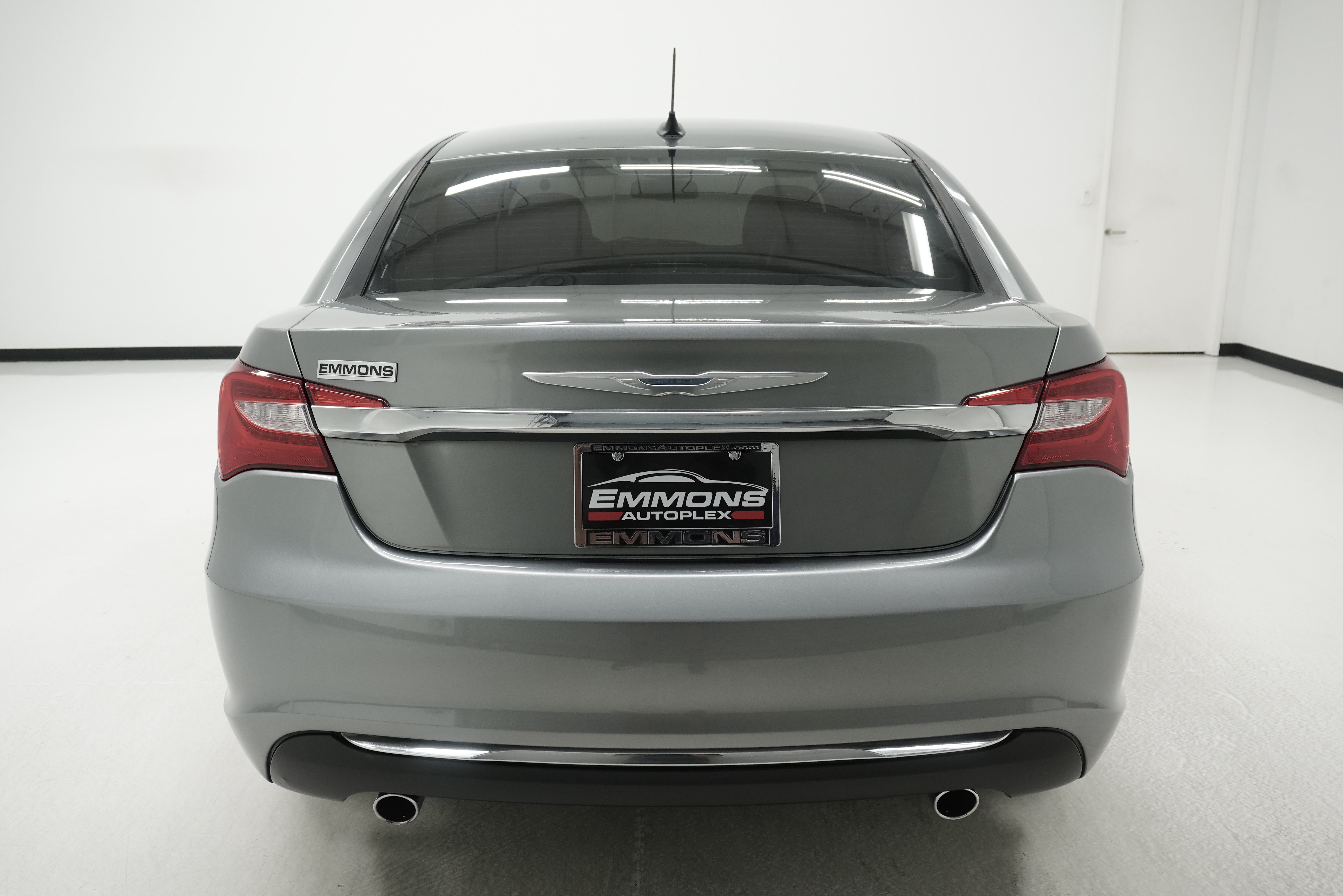 Used 2011 Chrysler 200 Limited FWD image 5