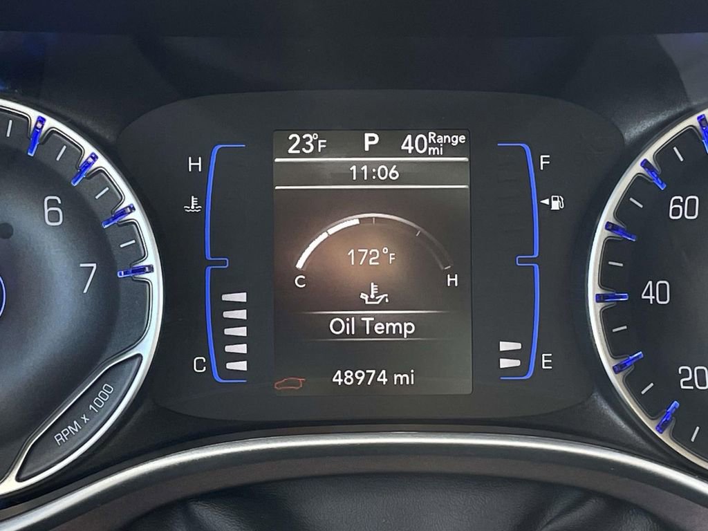 Used 2024 Chrysler Voyager LX image 15