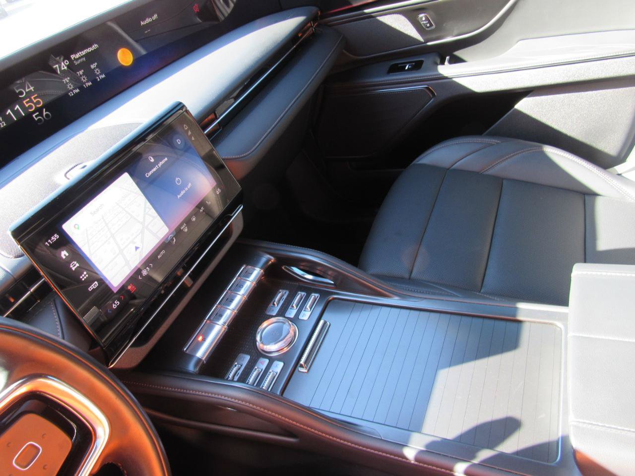 Used 2025 Lincoln Nautilus Premier w/ Jet Appearance Package AWD/4WD image 32