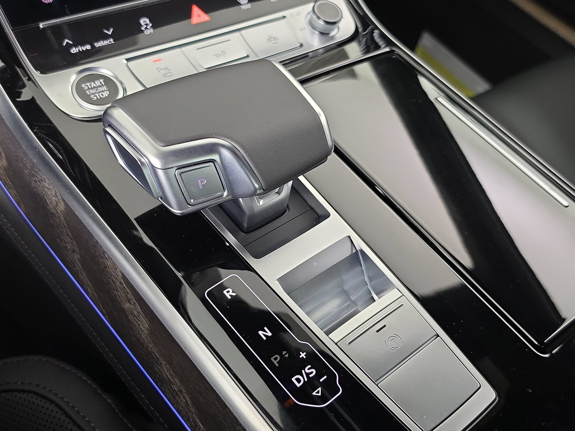New 2026 Audi A8 L 3.0T AWD/4WD image 28