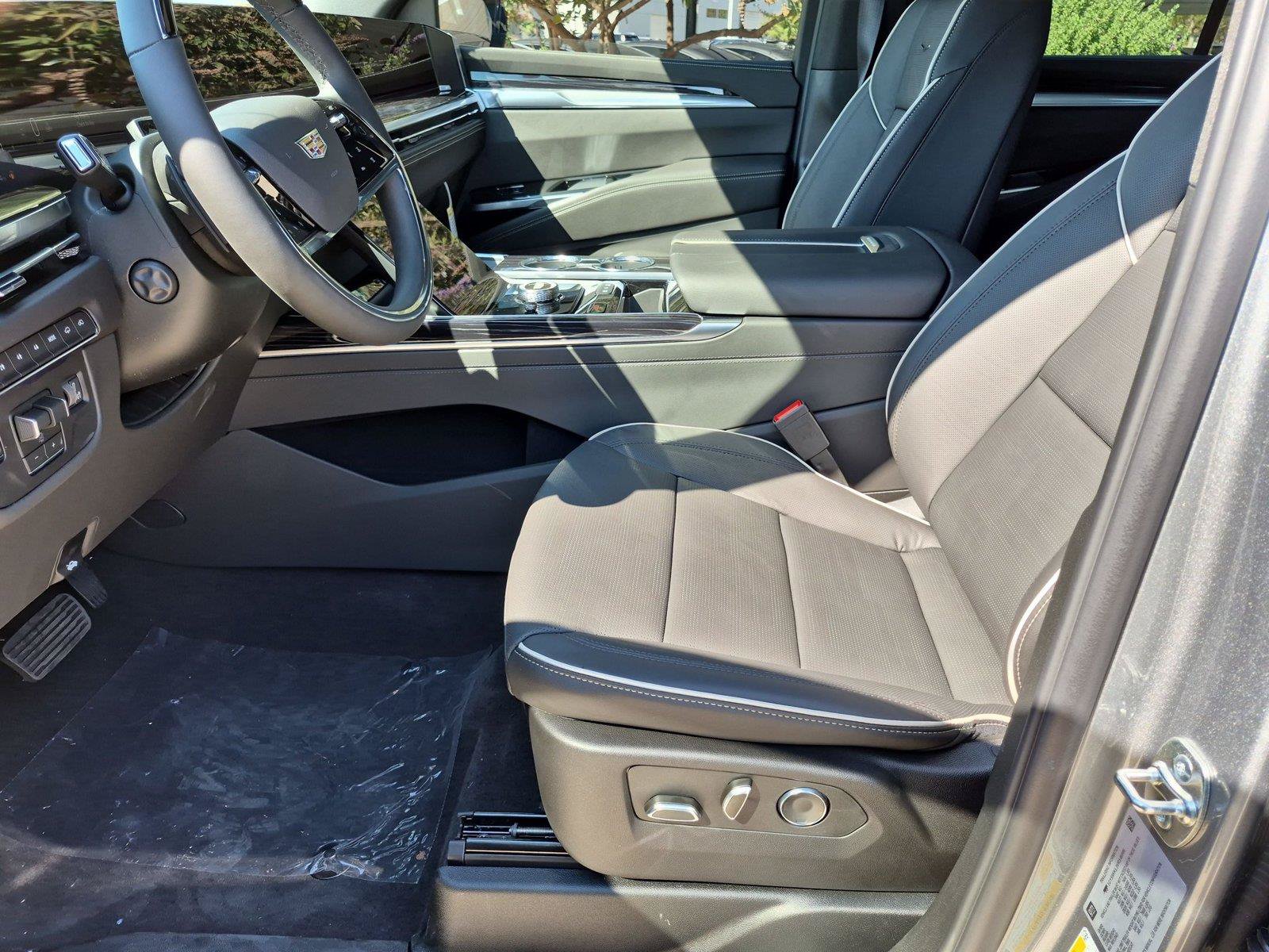 New 2027 Cadillac Escalade Sport w/ Touring Package AWD/4WD image 10