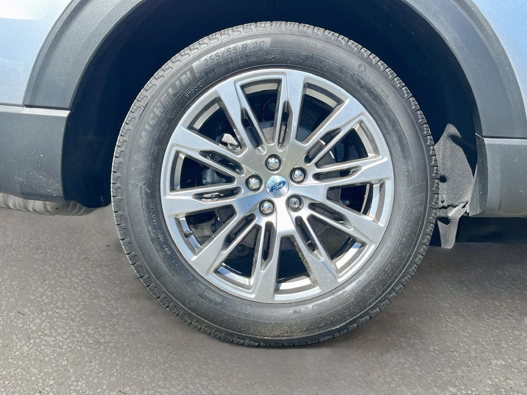 Used 2025 Ford Explorer Platinum AWD/4WD image 32