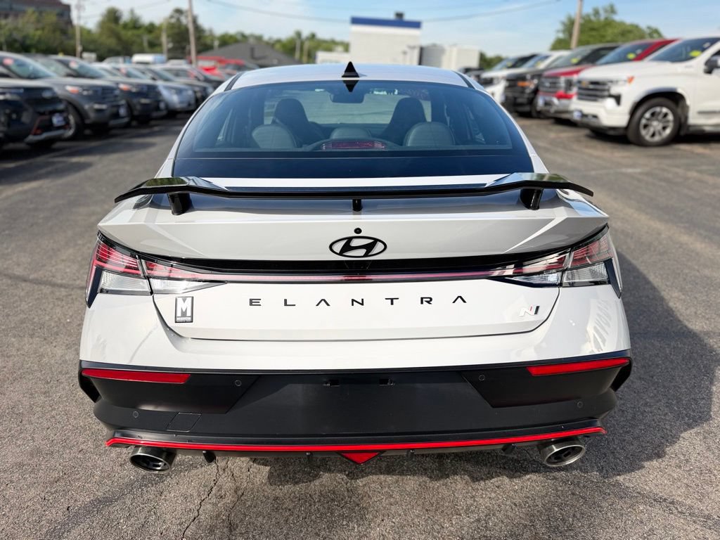 Used 2025 Hyundai Elantra N FWD image 5