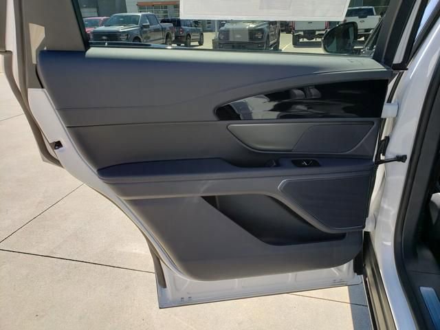 New 2026 Lincoln Nautilus Premier image 13