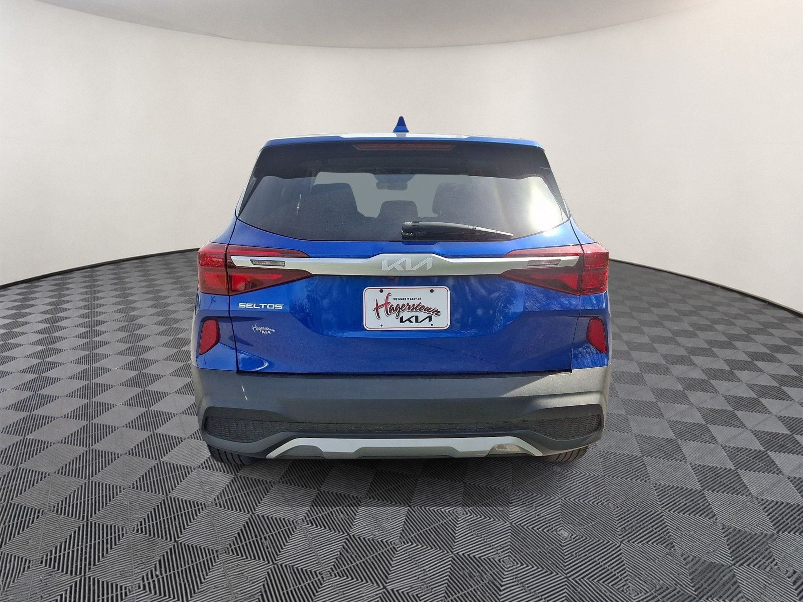 Used 2023 Kia Seltos LX AWD/4WD image 5
