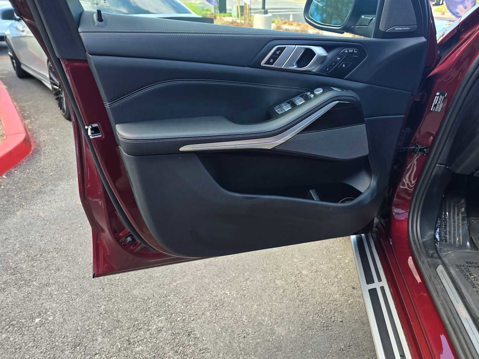 Used 2024 BMW X7 xDrive40i image 25