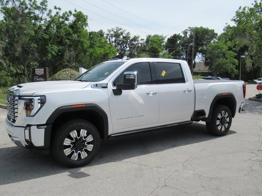 Used 2024 GMC Sierra 2500 Denali w/ Denali Reserve Package AWD/4WD image 4