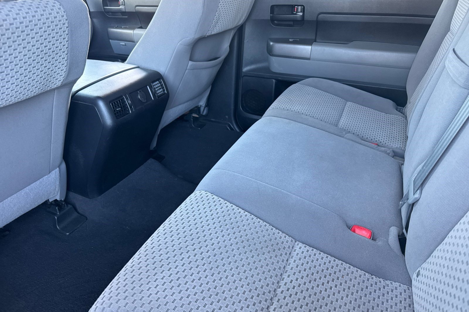 Used 2013 Toyota Tundra 2WD CrewMax w/ Tow Pkg image 23