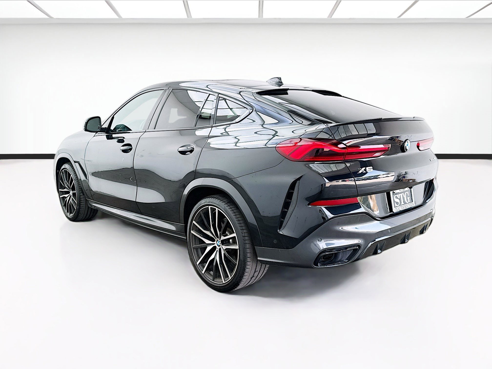 Used 2020 BMW X6 sDrive40i w/ M Sport Package RWD image 6