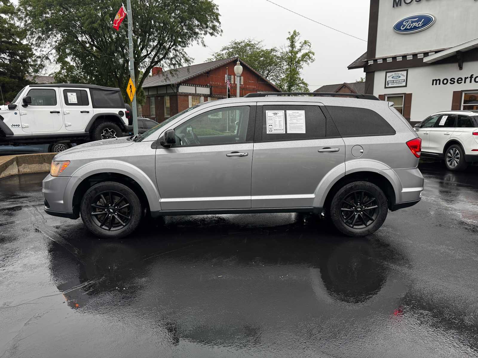 Used 2019 Dodge Journey SE w/ Premium Group FWD image 7