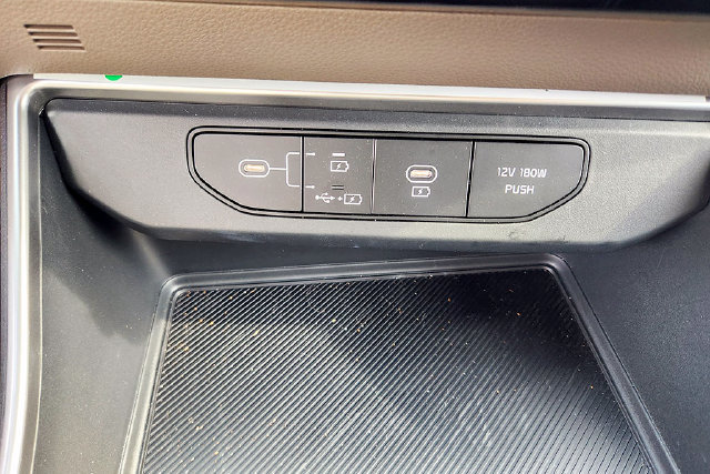 Used 2026 Kia Carnival FWD image 11