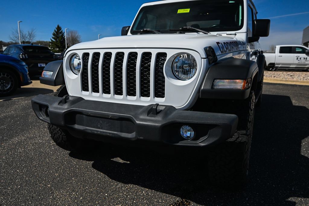 Used 2020 Jeep Gladiator Sport w/ Quick Order Package 24S image 11