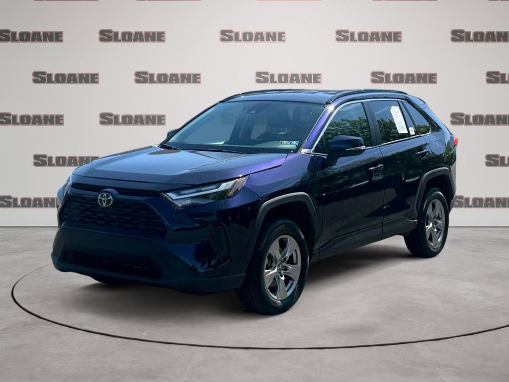 Used 2025 Toyota RAV4 XLE AWD/4WD image 1