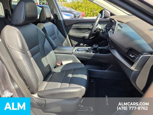 Used 2023 Nissan Rogue SV w/ SV Premium B Package image 12