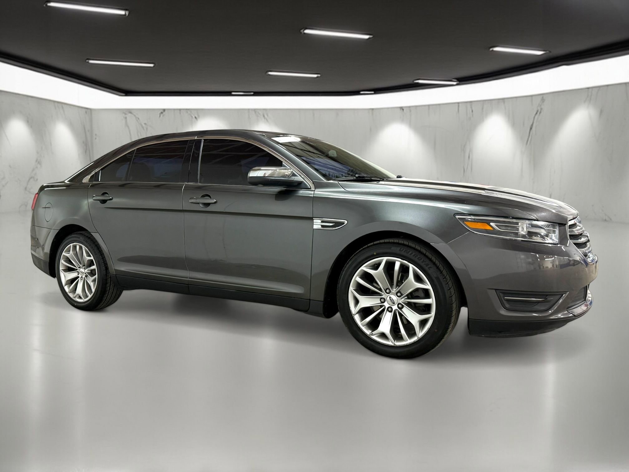 Used 2015 Ford Taurus Limited image 7