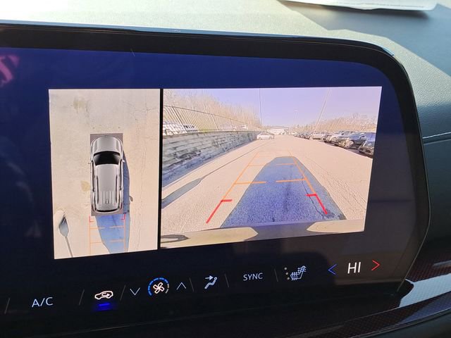 Used 2024 Chevrolet Traverse Z71 w/ LPO, Floor Liner Package image 16