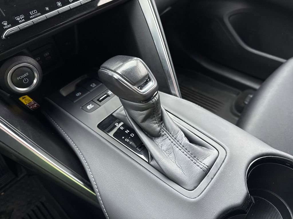 Used 2023 Toyota Venza LE image 26