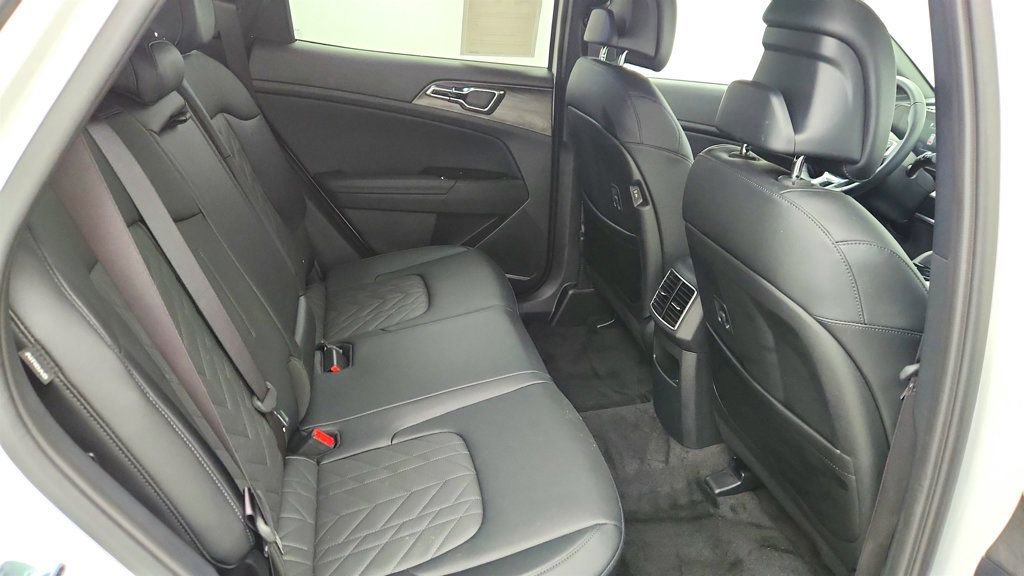 Used 2025 Kia Sportage X-Line image 24