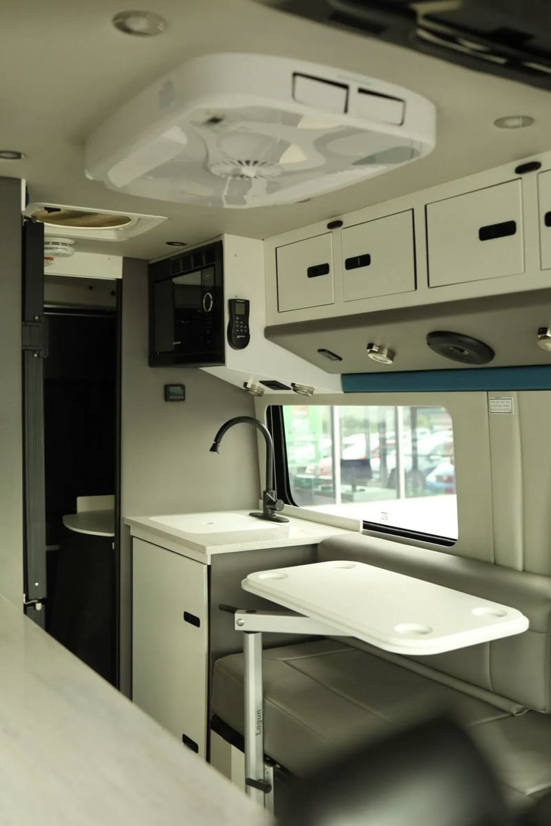 Used 2024 RAM ProMaster 3500 w/ Leather Interior Group FWD image 73