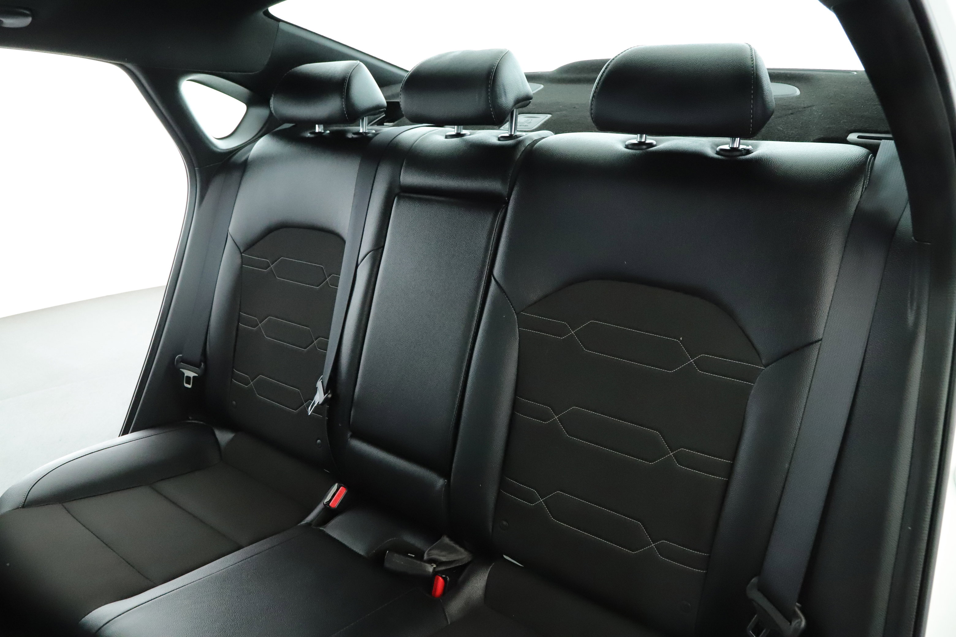 Used 2023 Kia Forte GT-Line w/ GT-Line Premium Package image 5