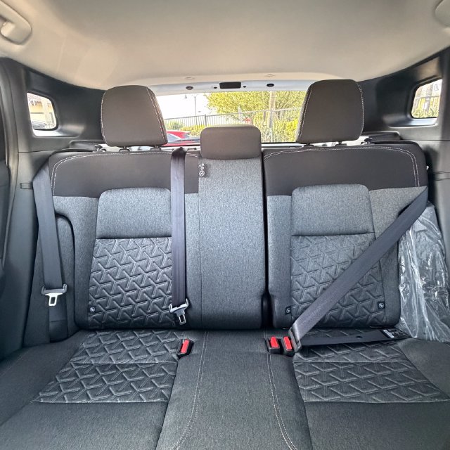 New 2026 Nissan Kicks SV w/ Cold Weather Package FWD image 32