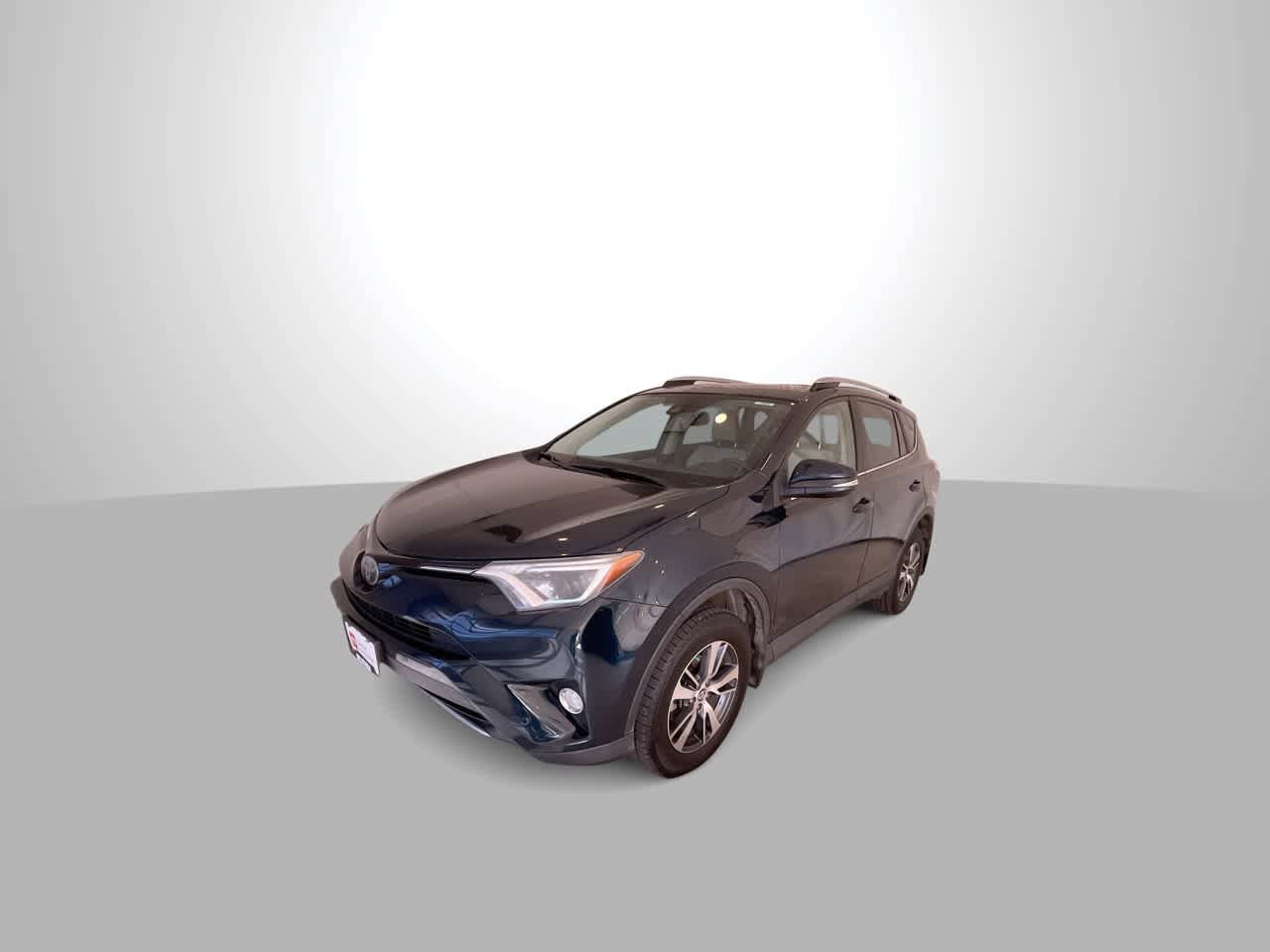 Certified 2018 Toyota RAV4 XLE AWD/4WD image 4