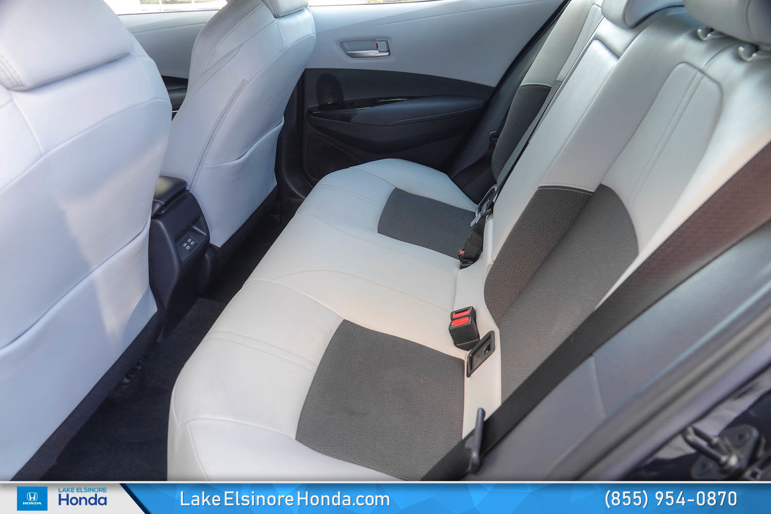 Used 2023 Toyota Corolla XSE image 27