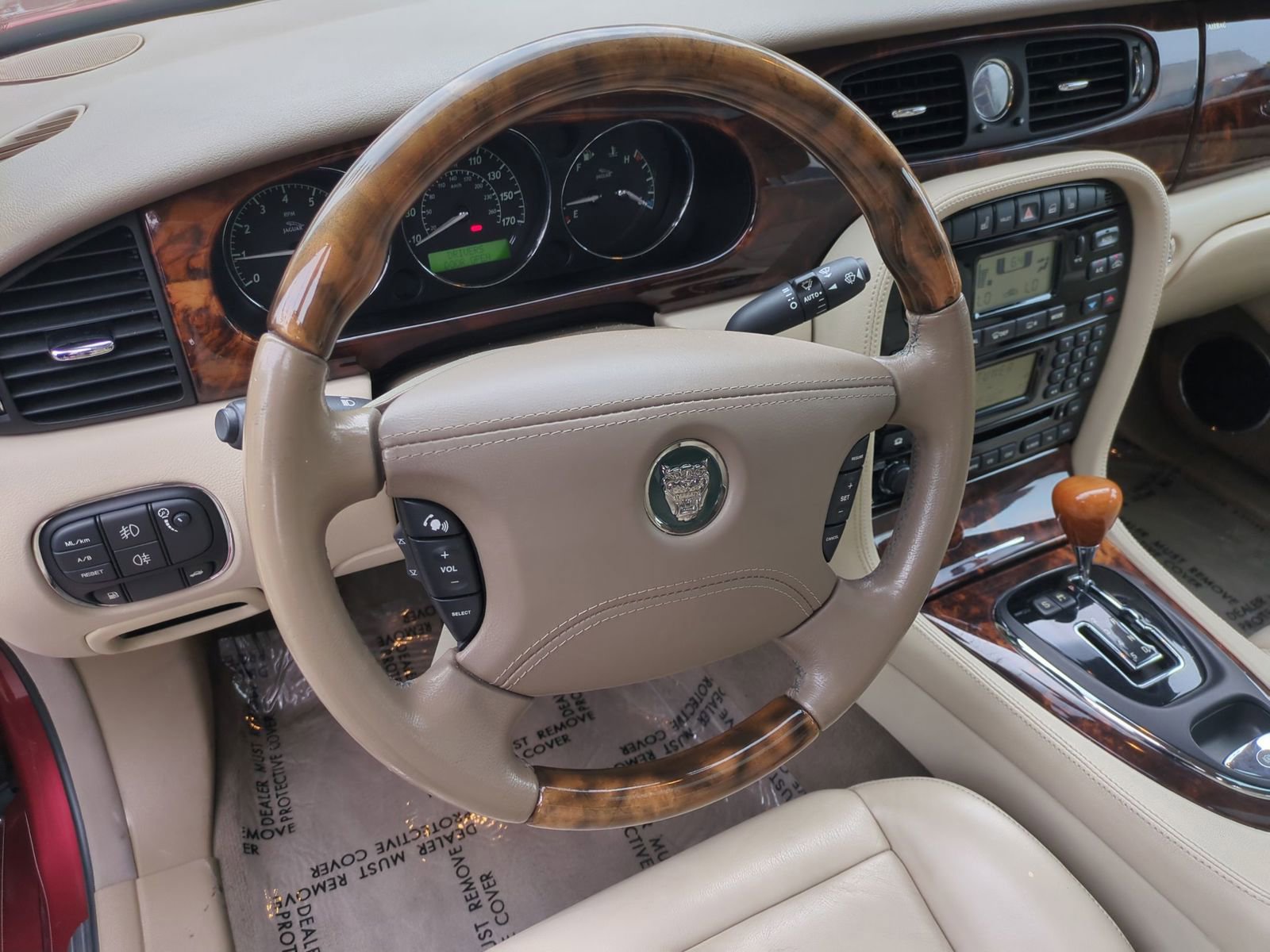 Used 2004 Jaguar XJ8 RWD image 17